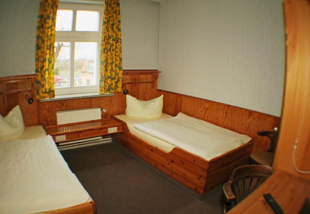 Landgasthof Zur Krummen Linde Stolpe  Room photo