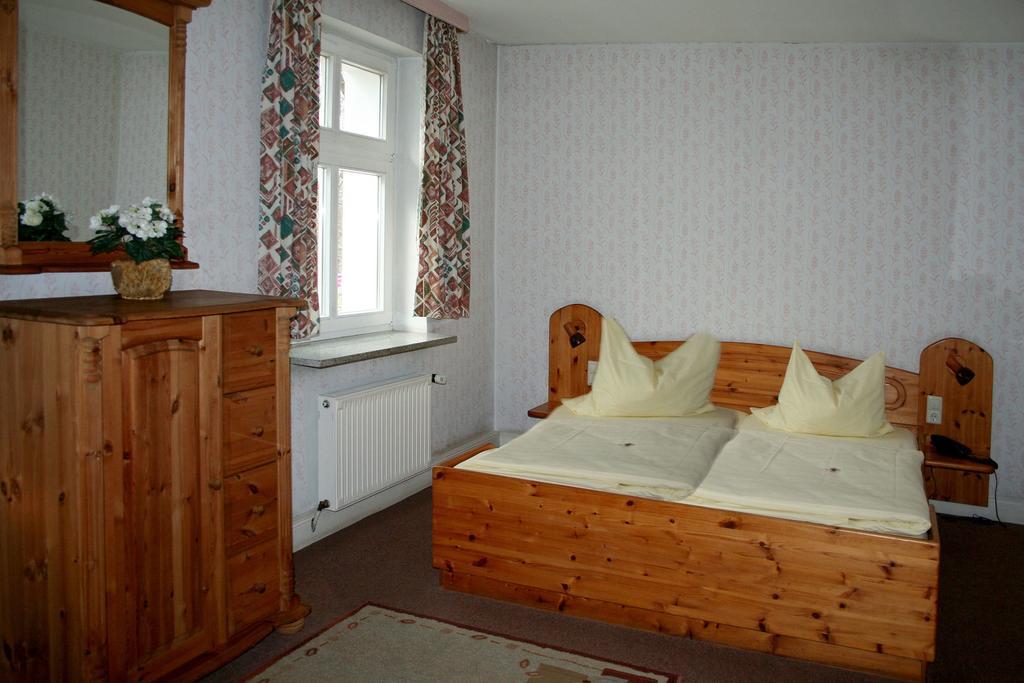 Landgasthof Zur Krummen Linde Stolpe  Room photo